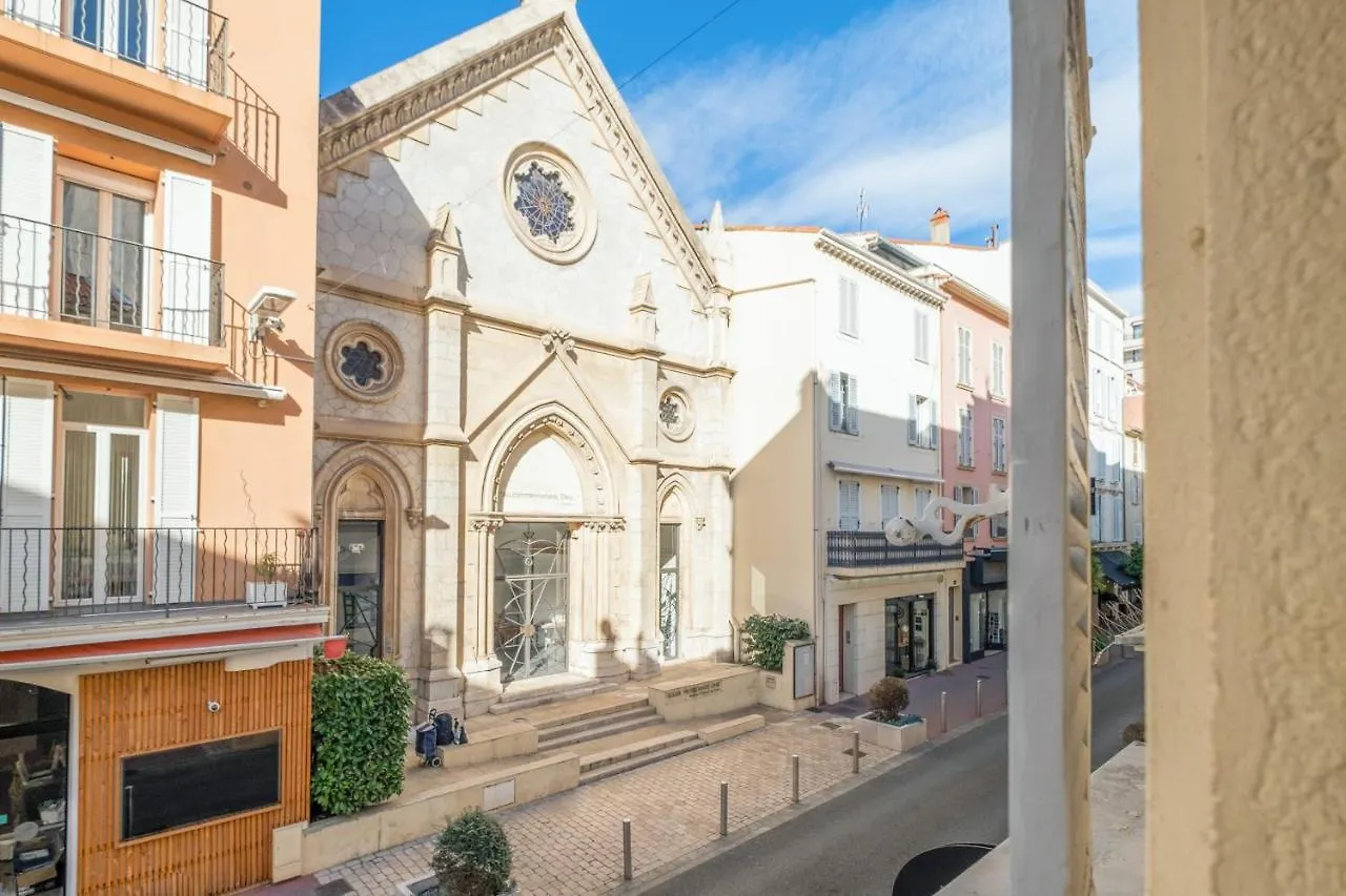 Stylish 1-Bedroom Apartment In The City Center Cannes