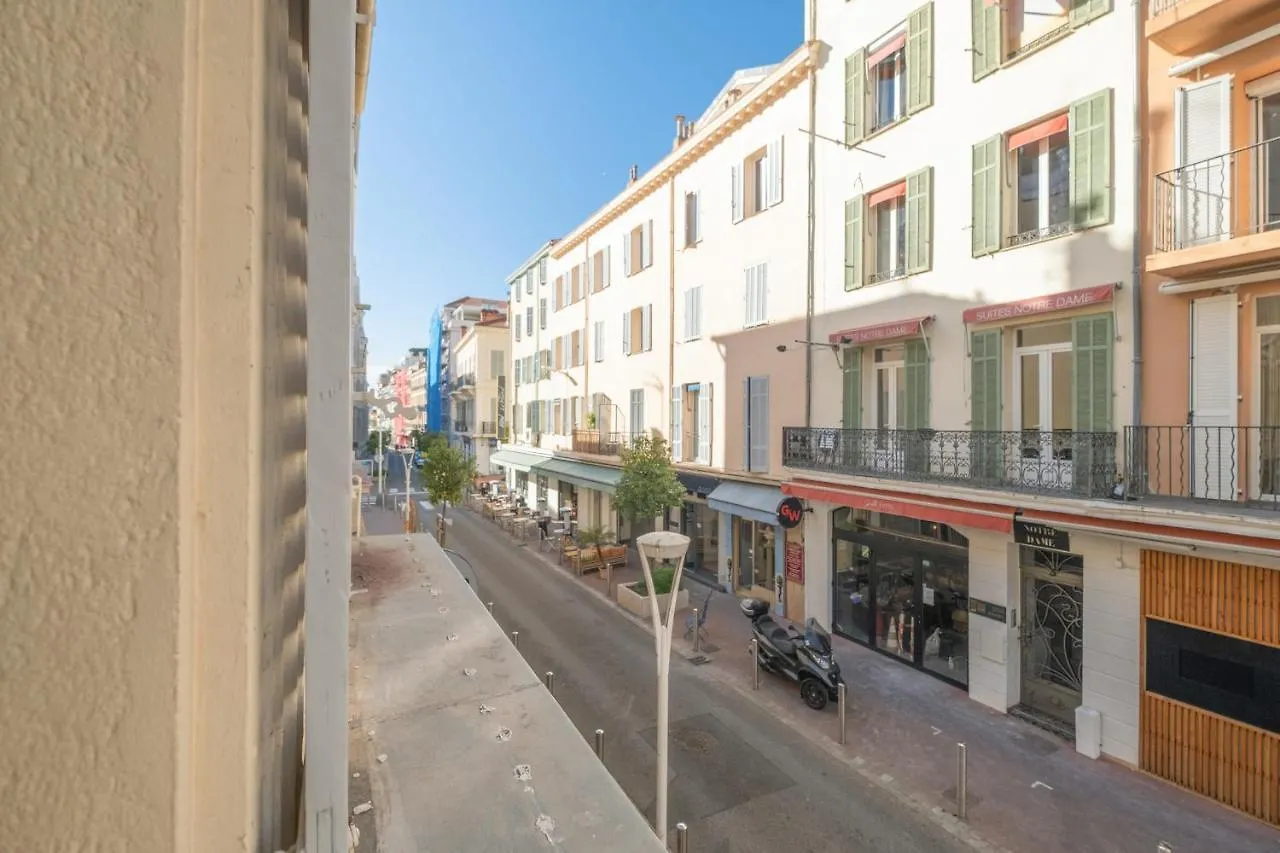Stylish 1-Bedroom Apartment In The City Center Cannes 0*,  Francia